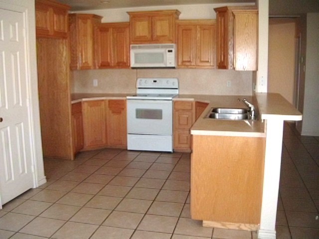 218 FLYING BRIDGE Drive