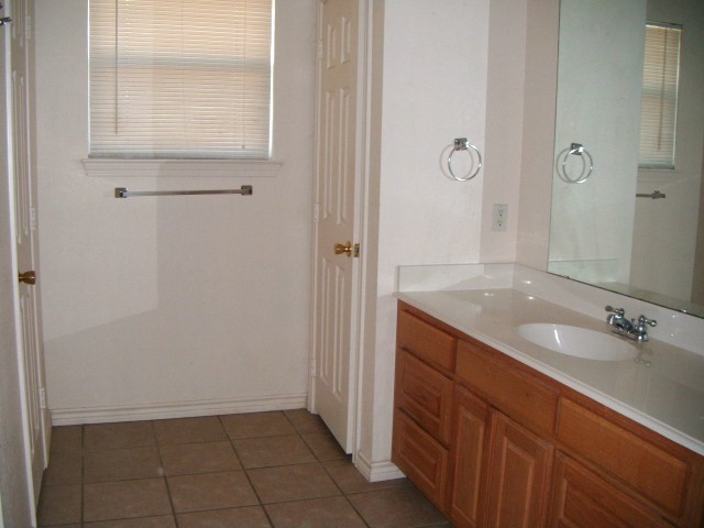 218 FLYING BRIDGE Drive