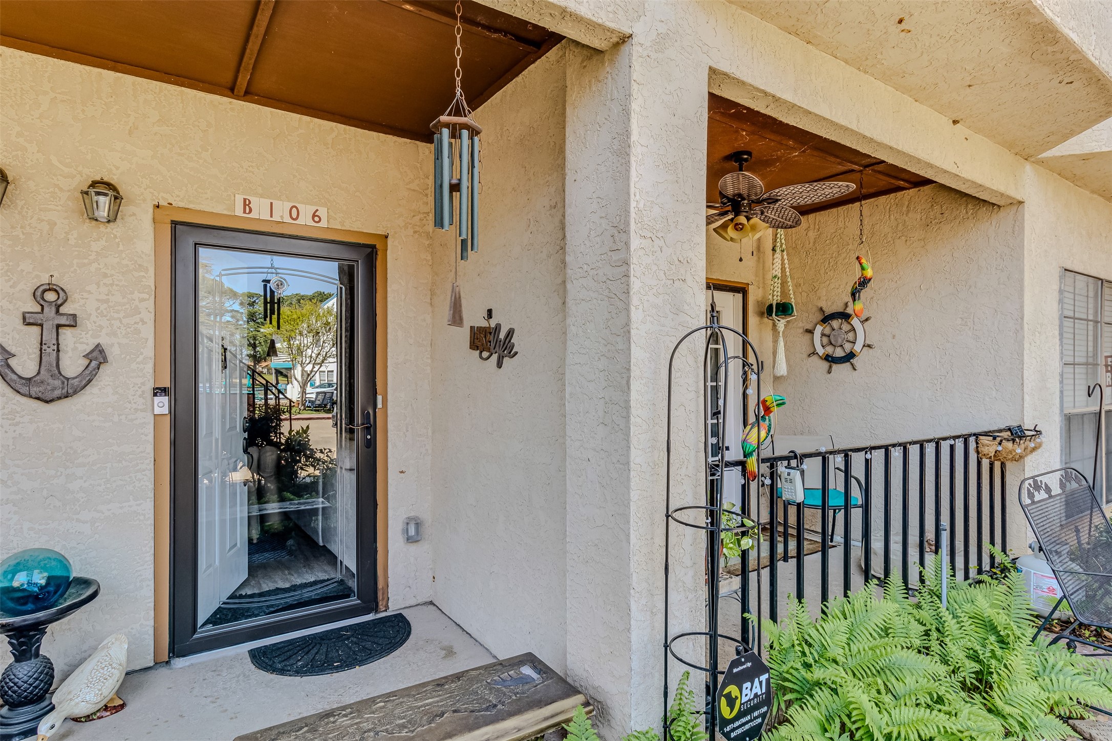 1933 Island Circle B106