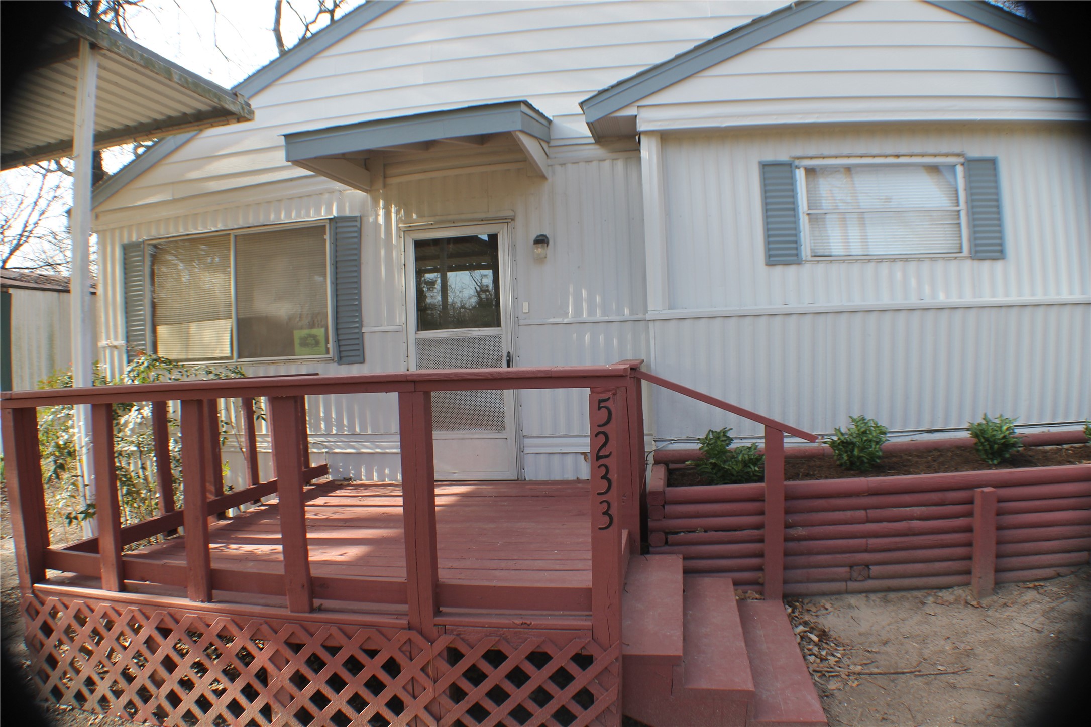 5233 Sam Houston