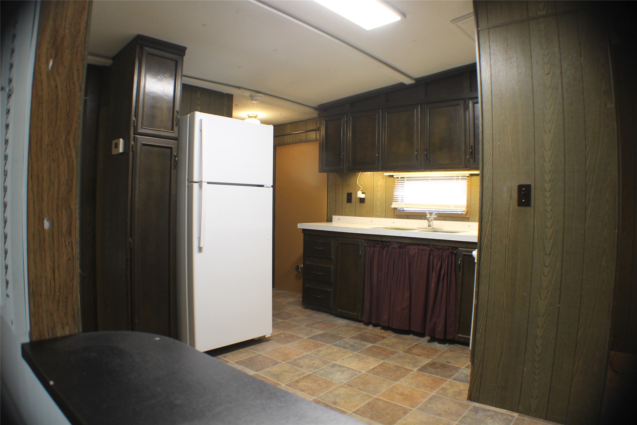 5233 Sam Houston