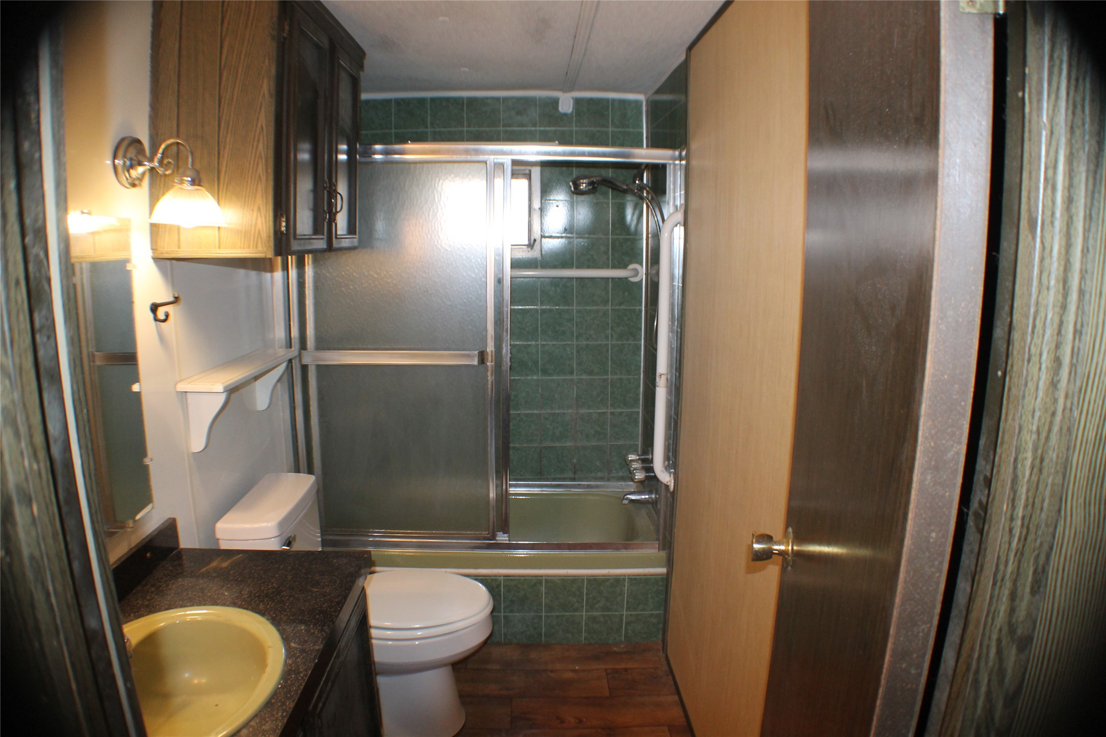 5233 Sam Houston