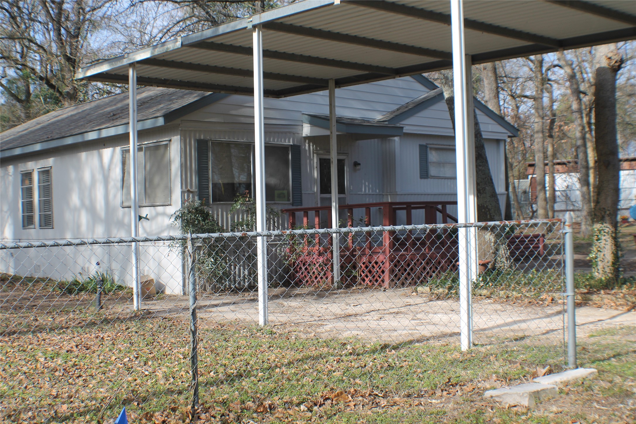 5233 Sam Houston