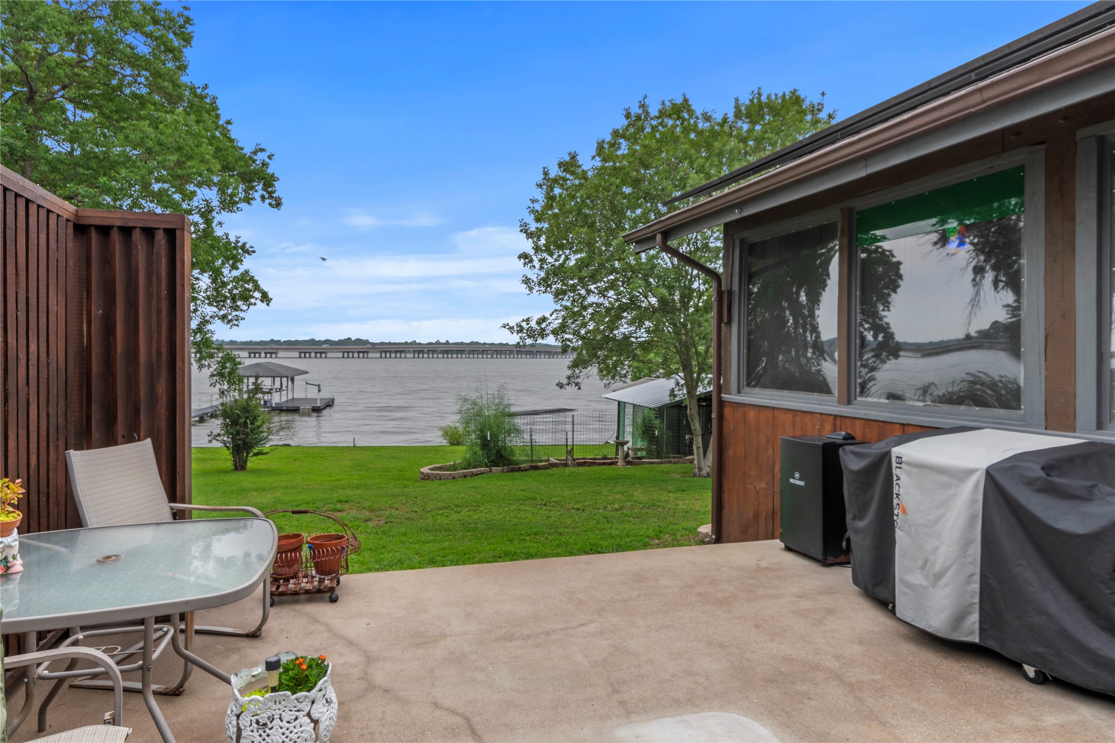 250 Whispering Oaks Trail