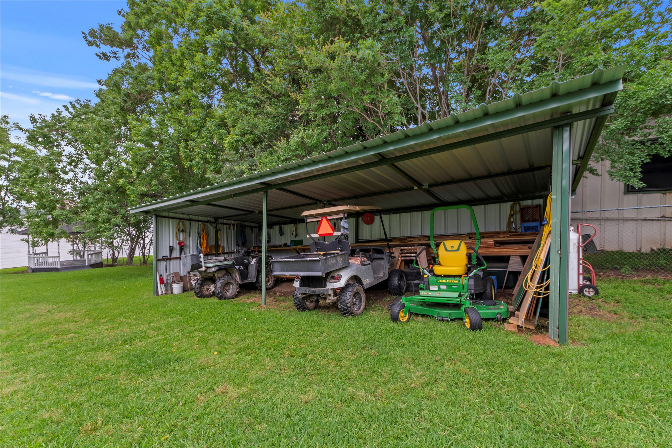 250 Whispering Oaks Trail