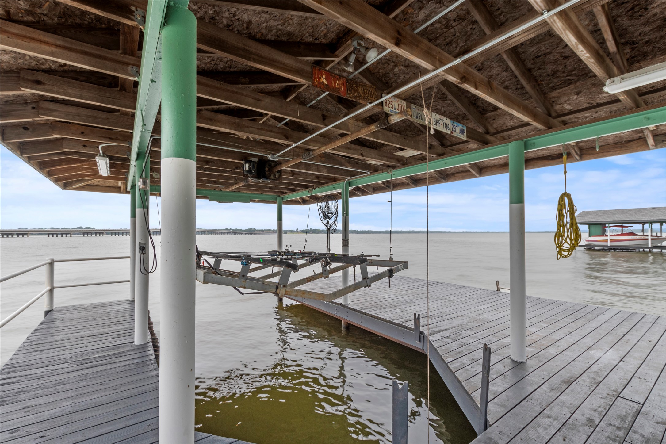 250 Whispering Oaks Trail