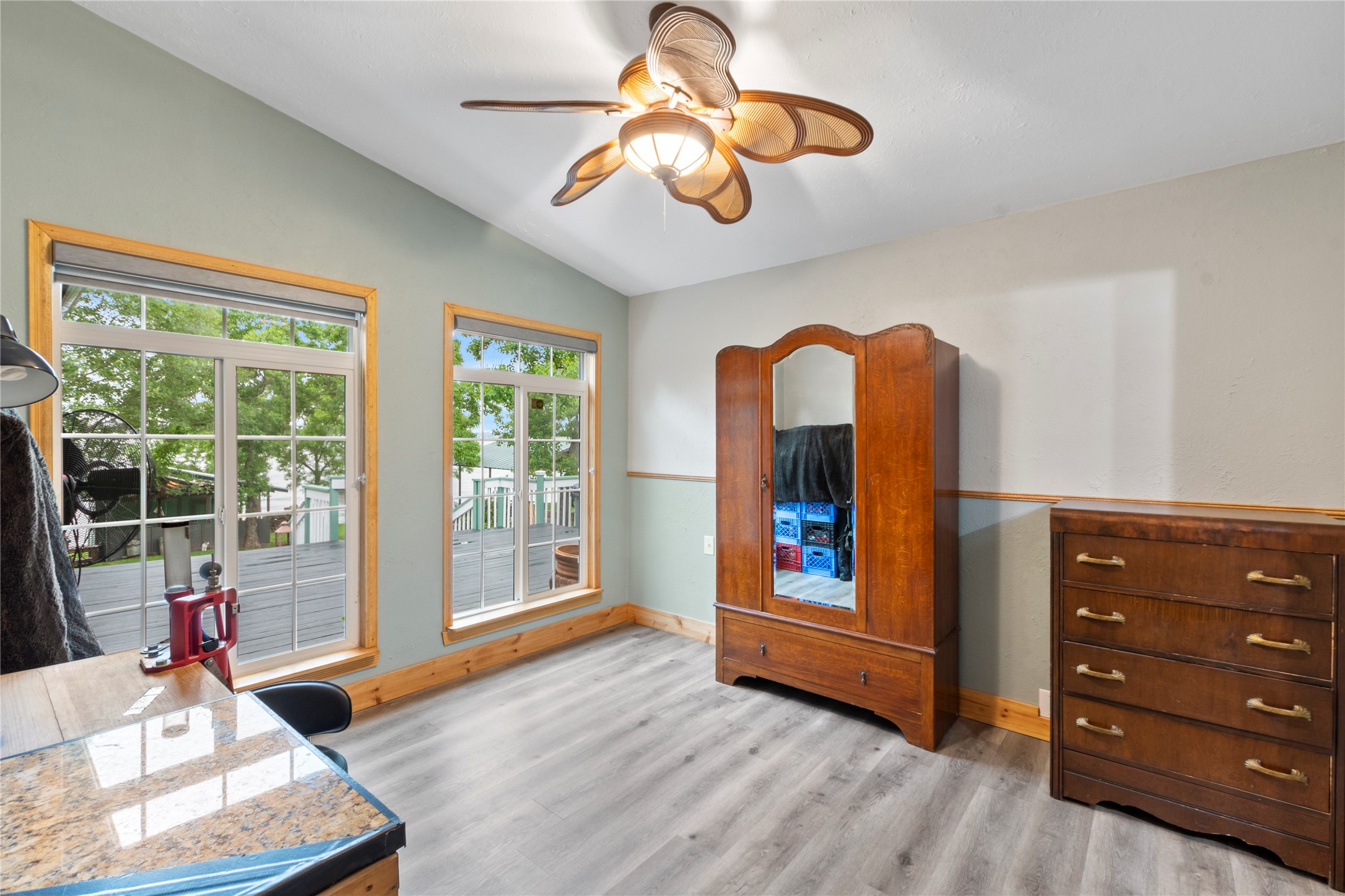 250 Whispering Oaks Trail