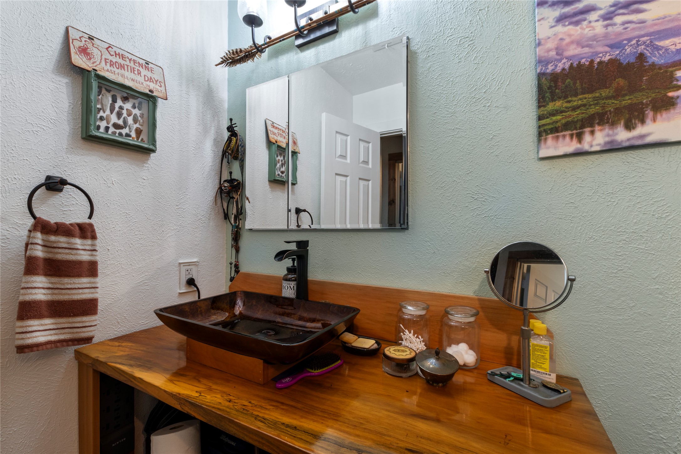 250 Whispering Oaks Trail