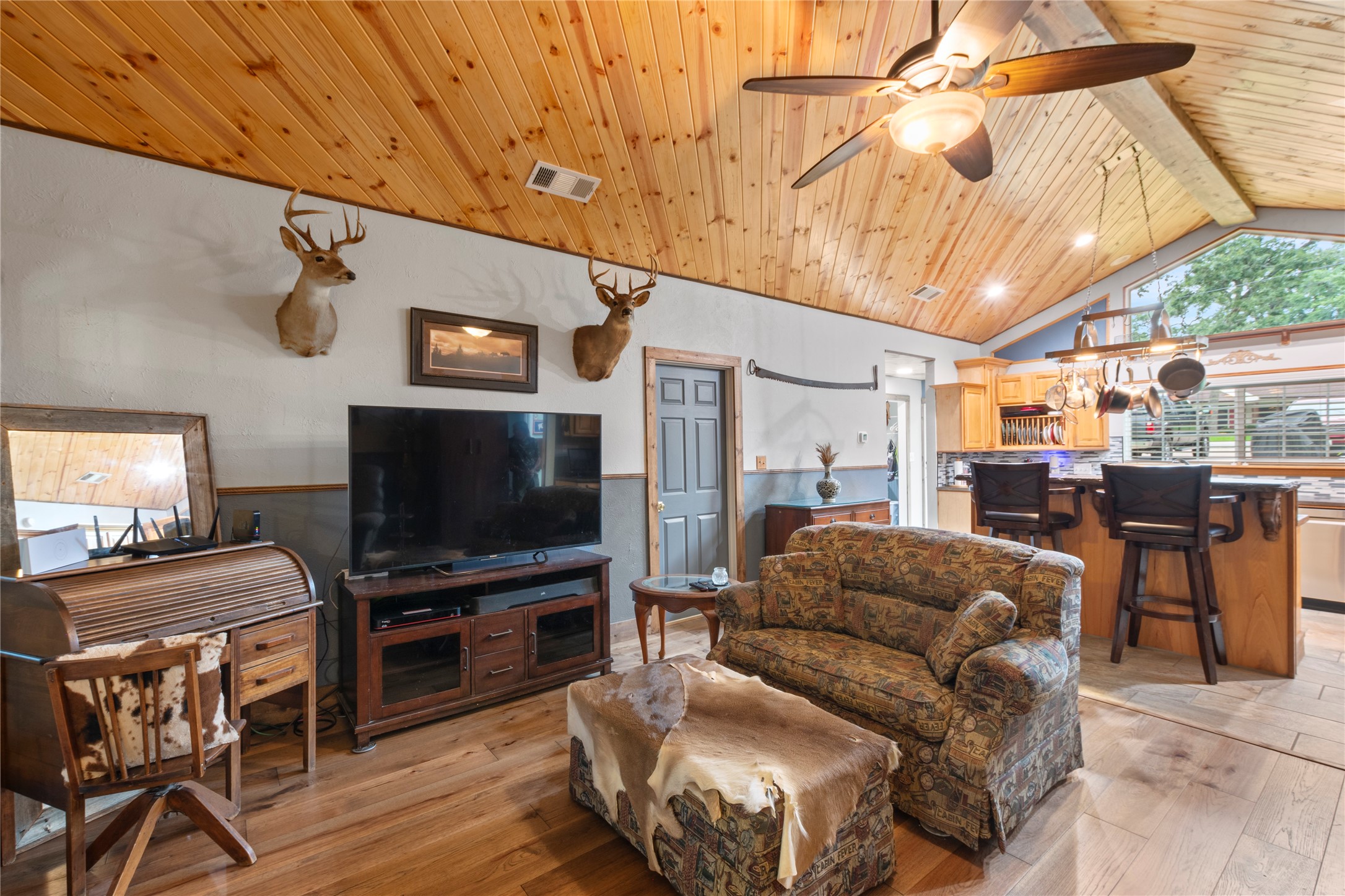 250 Whispering Oaks Trail