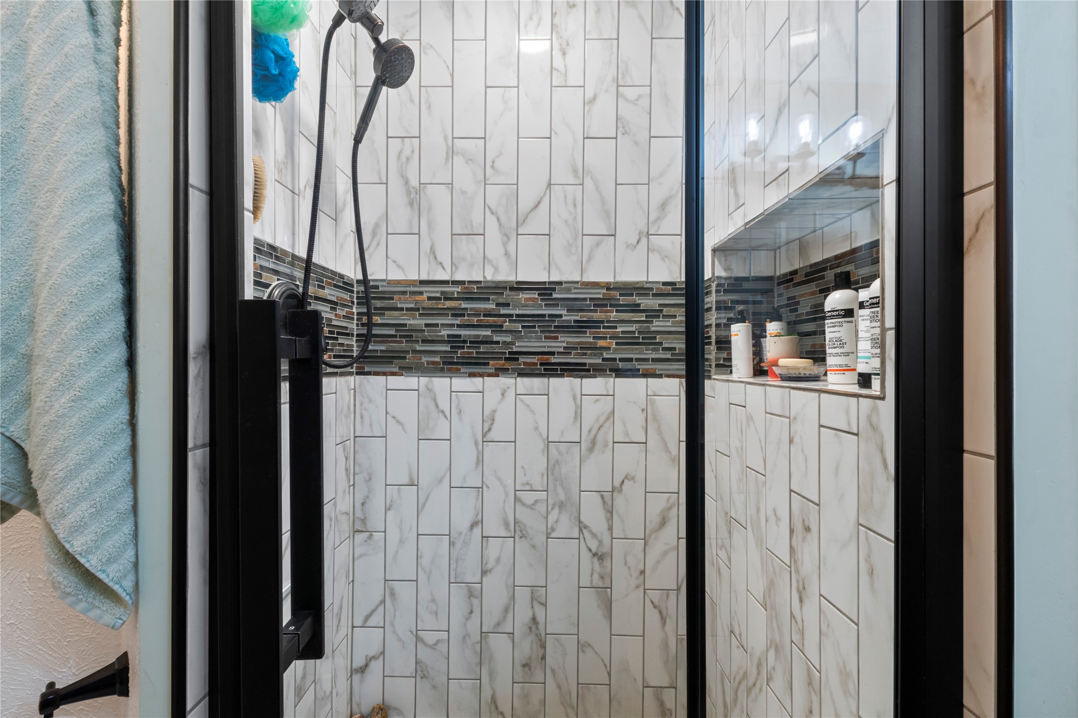 250 Whispering Oaks Trail