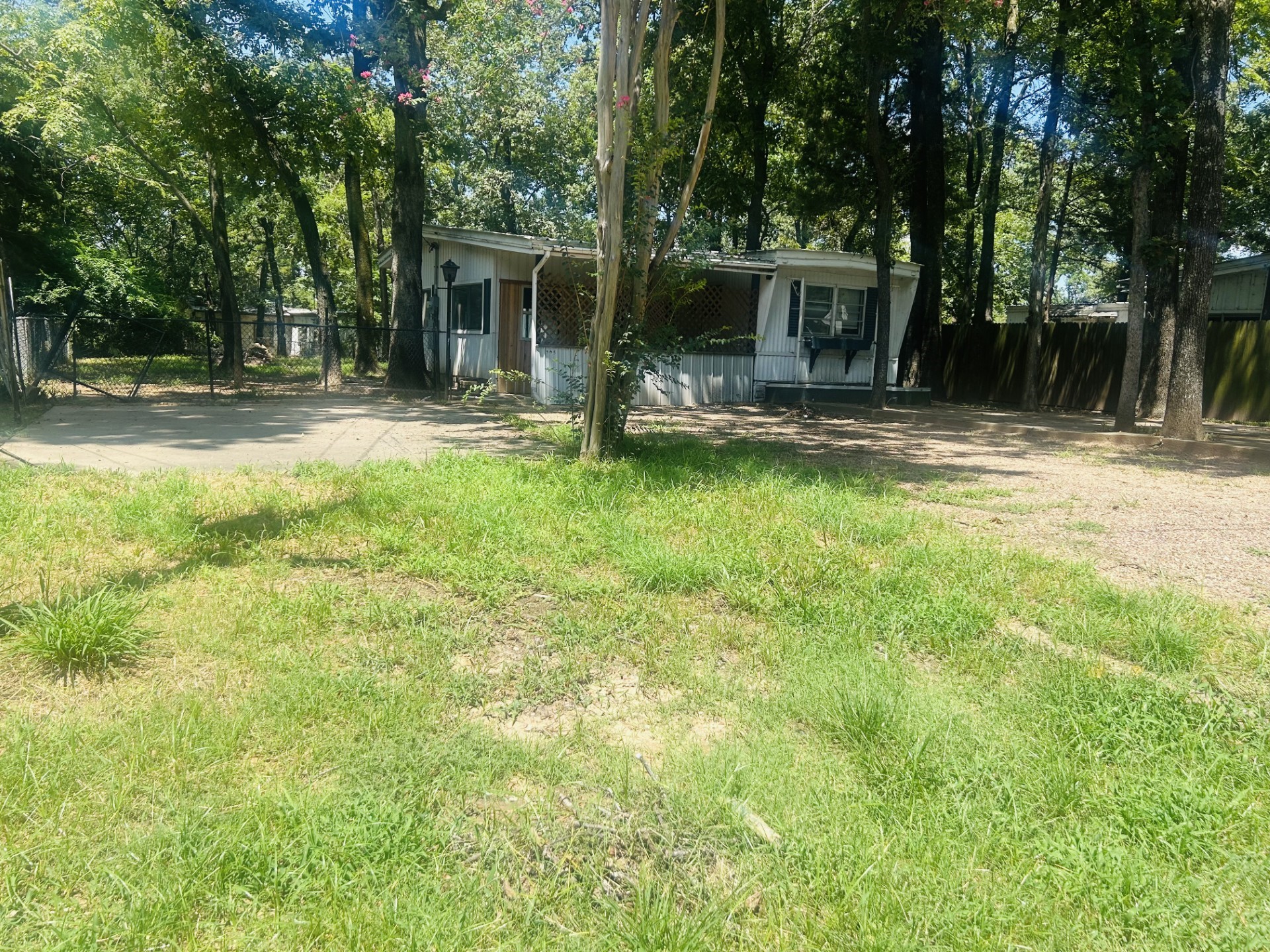 305 Live Oak Lane