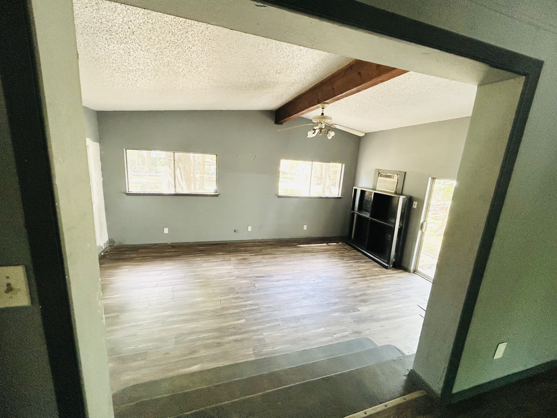 305 Live Oak Lane