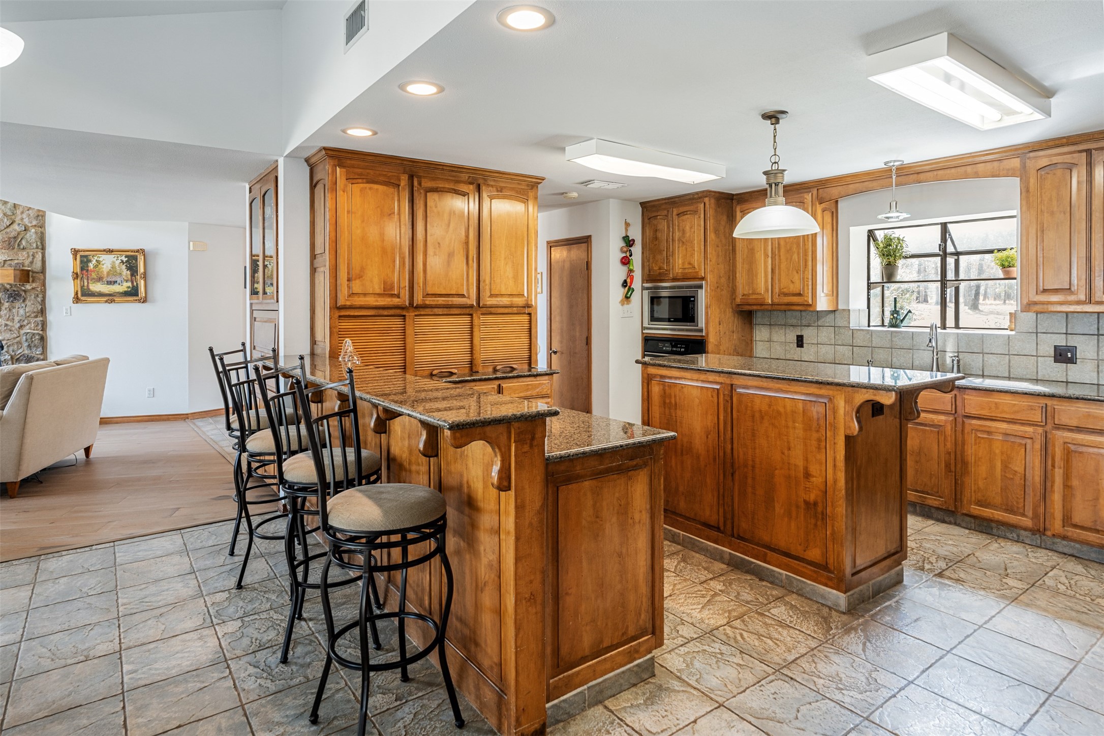 101 E Beverly Drive