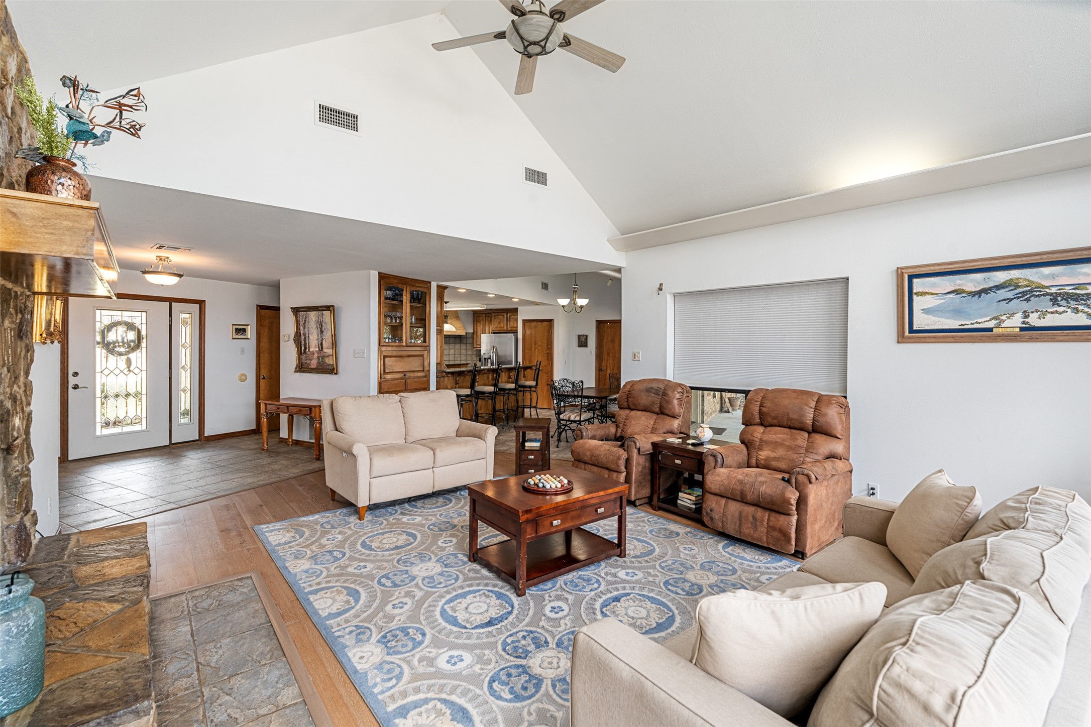 101 E Beverly Drive