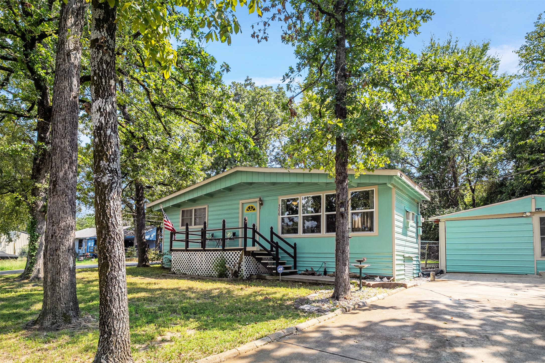 306 Dyer Circle Circle