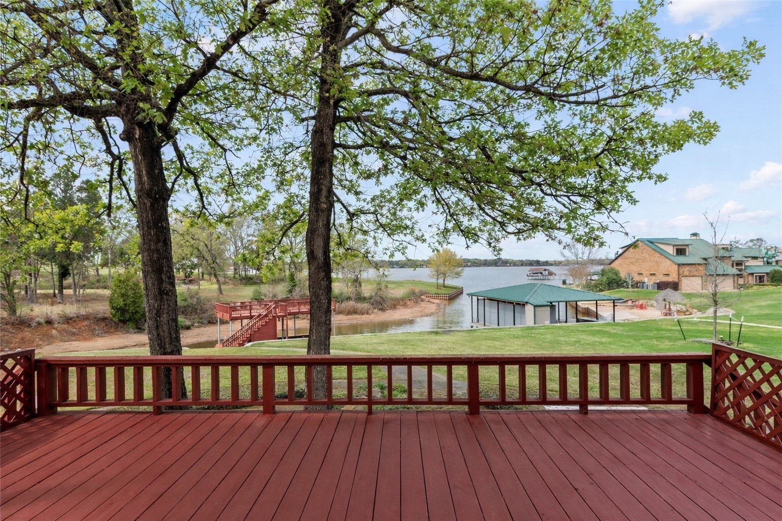 5459 Woodland Shores Drive