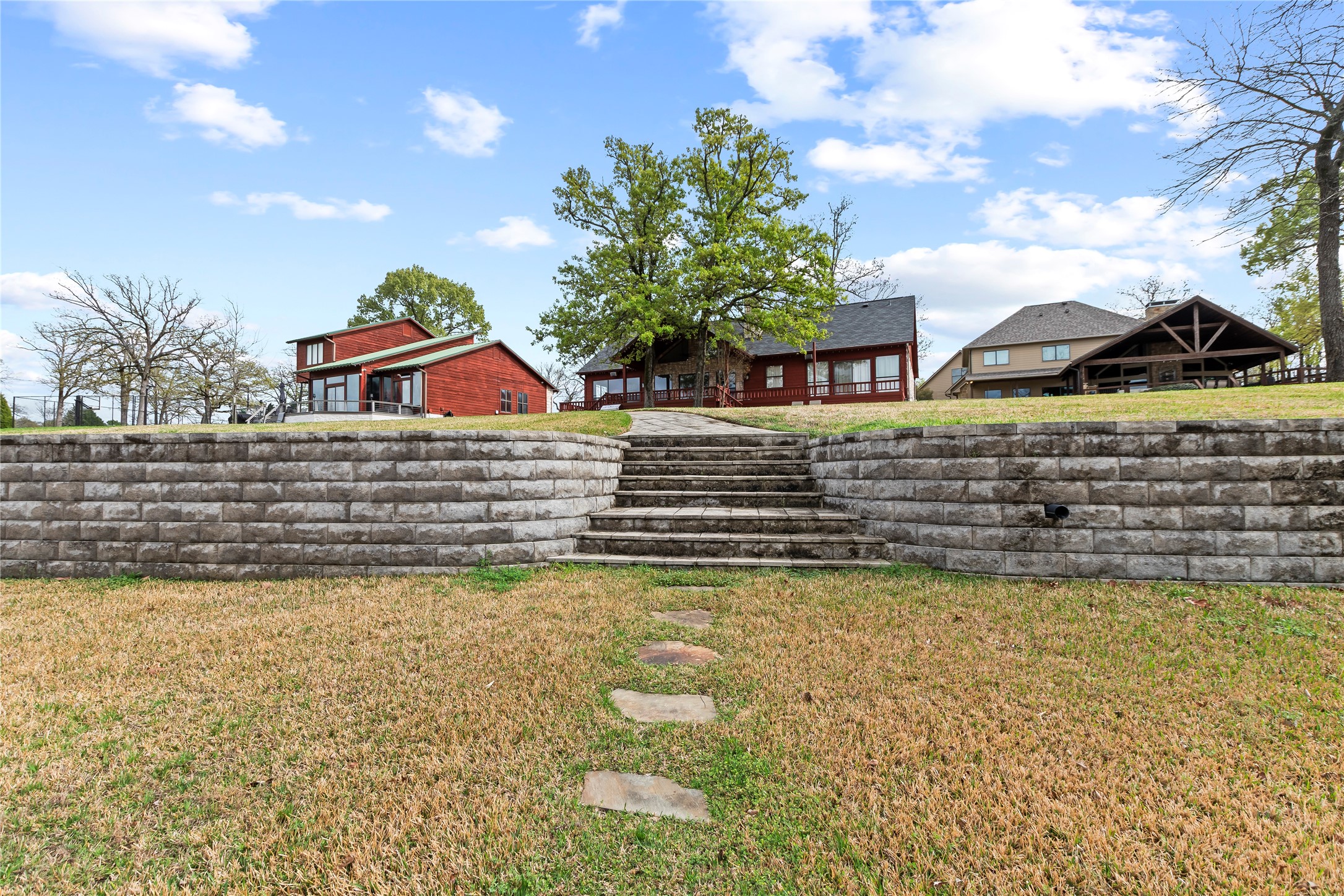 5459 Woodland Shores Drive