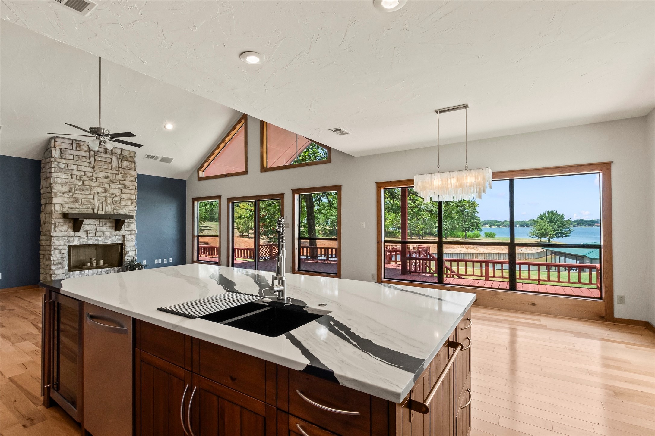 5459 Woodland Shores Drive