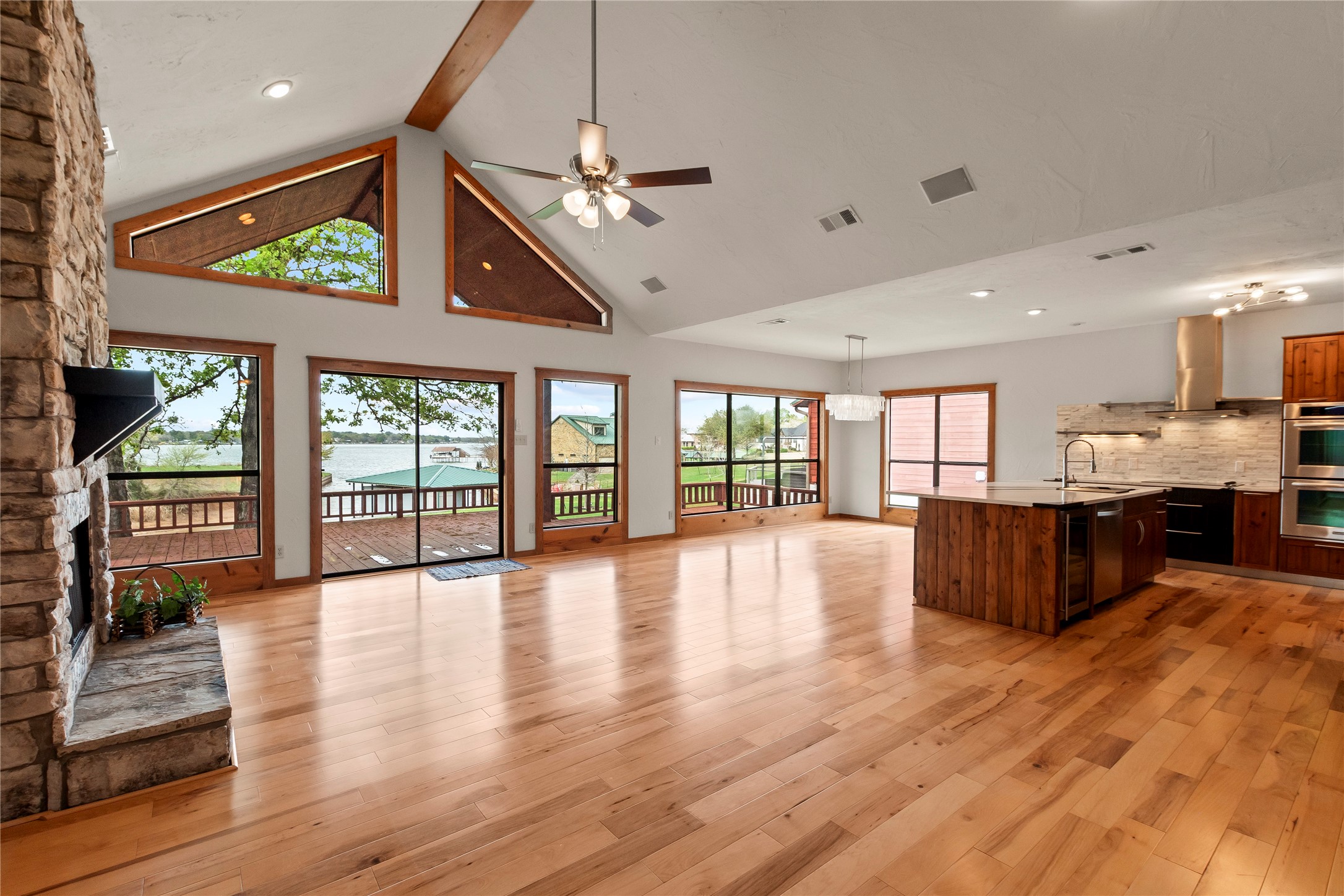 5459 Woodland Shores Drive
