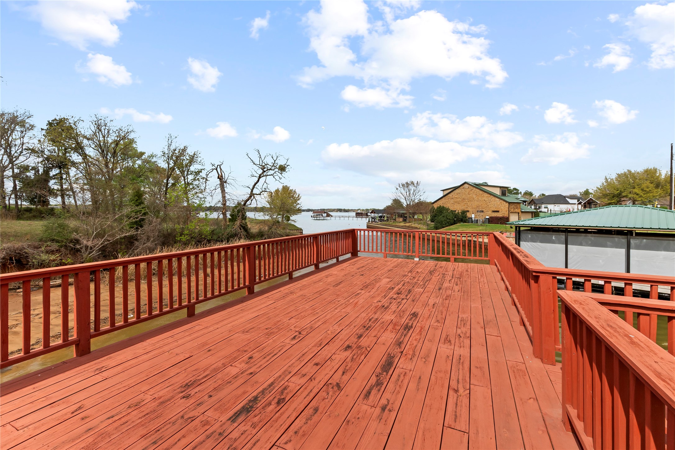 5459 Woodland Shores Drive