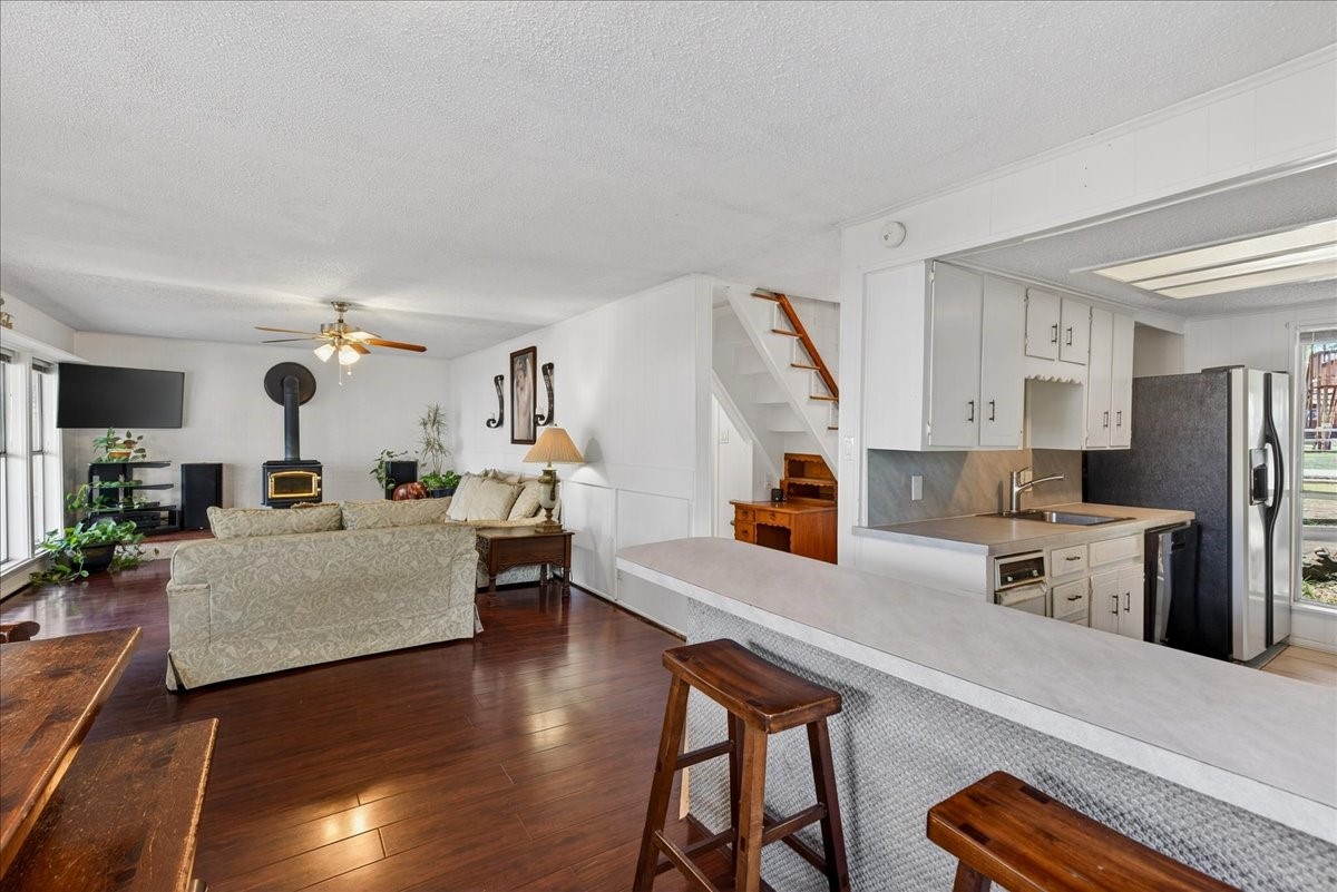1529 Oak Shore Drive