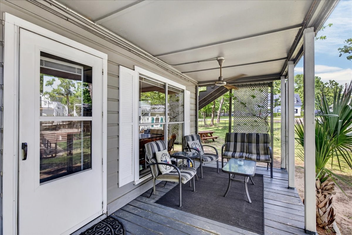1529 Oak Shore Drive
