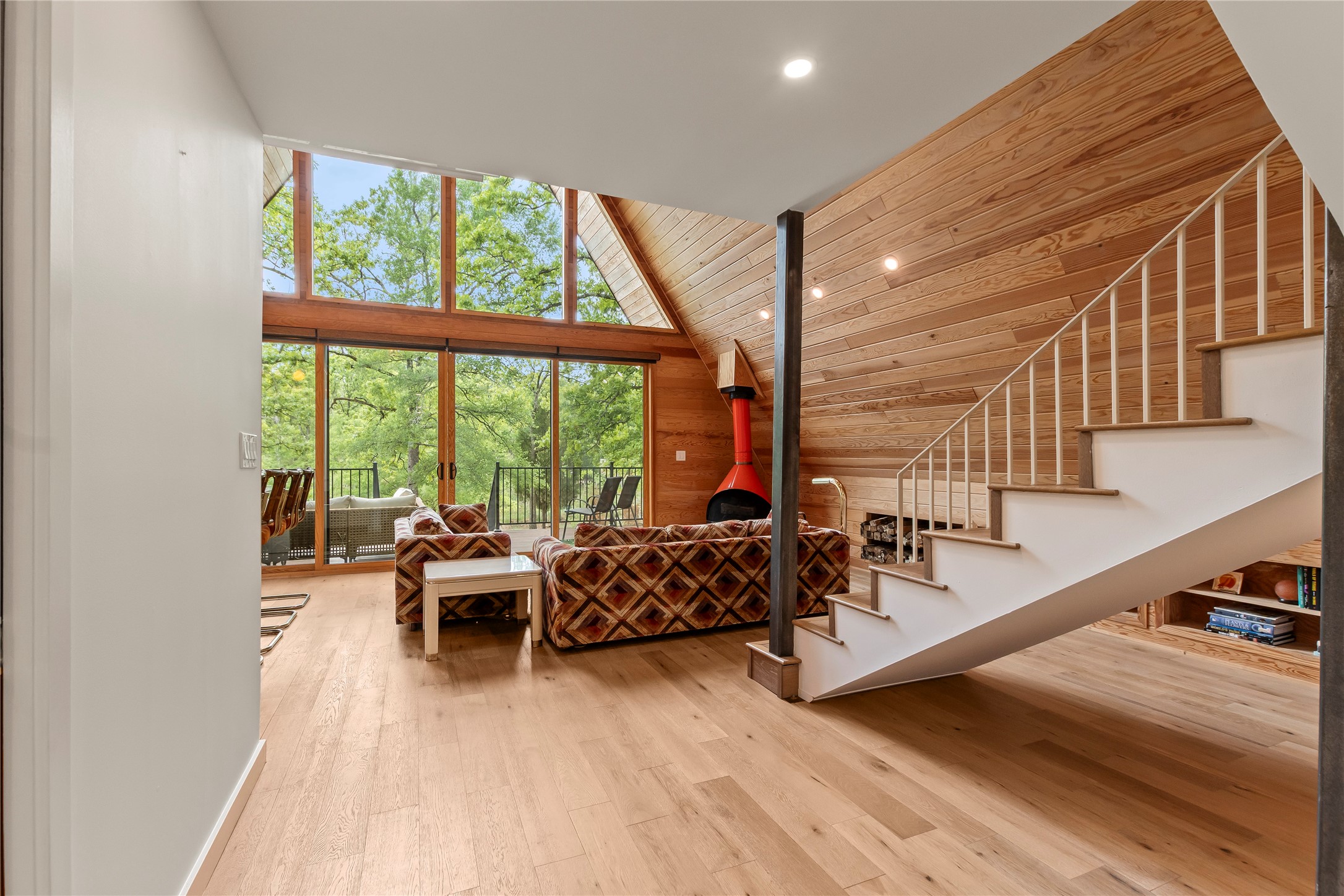 5706 Point Lavista
