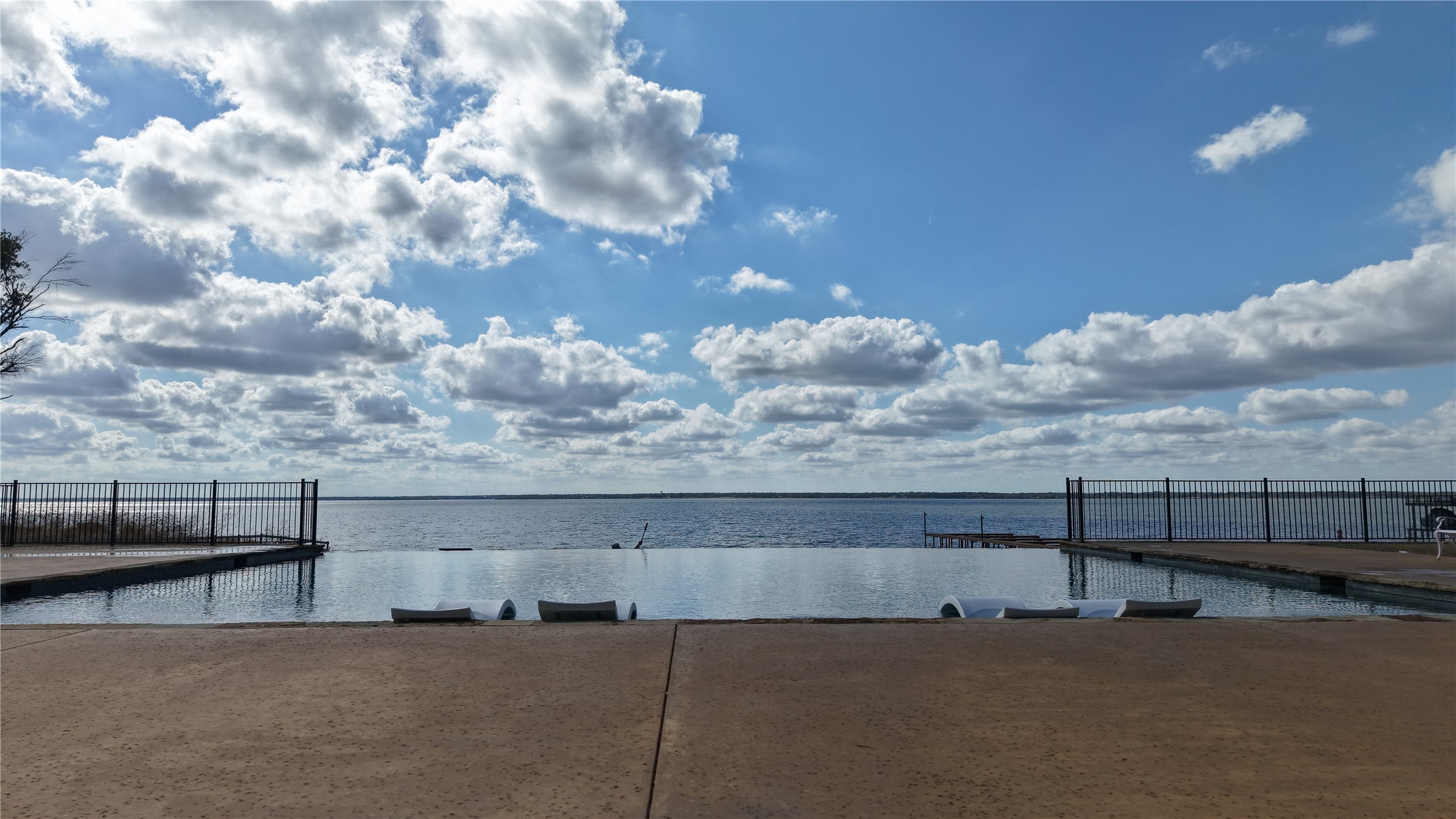 1520 Shoreline Drive