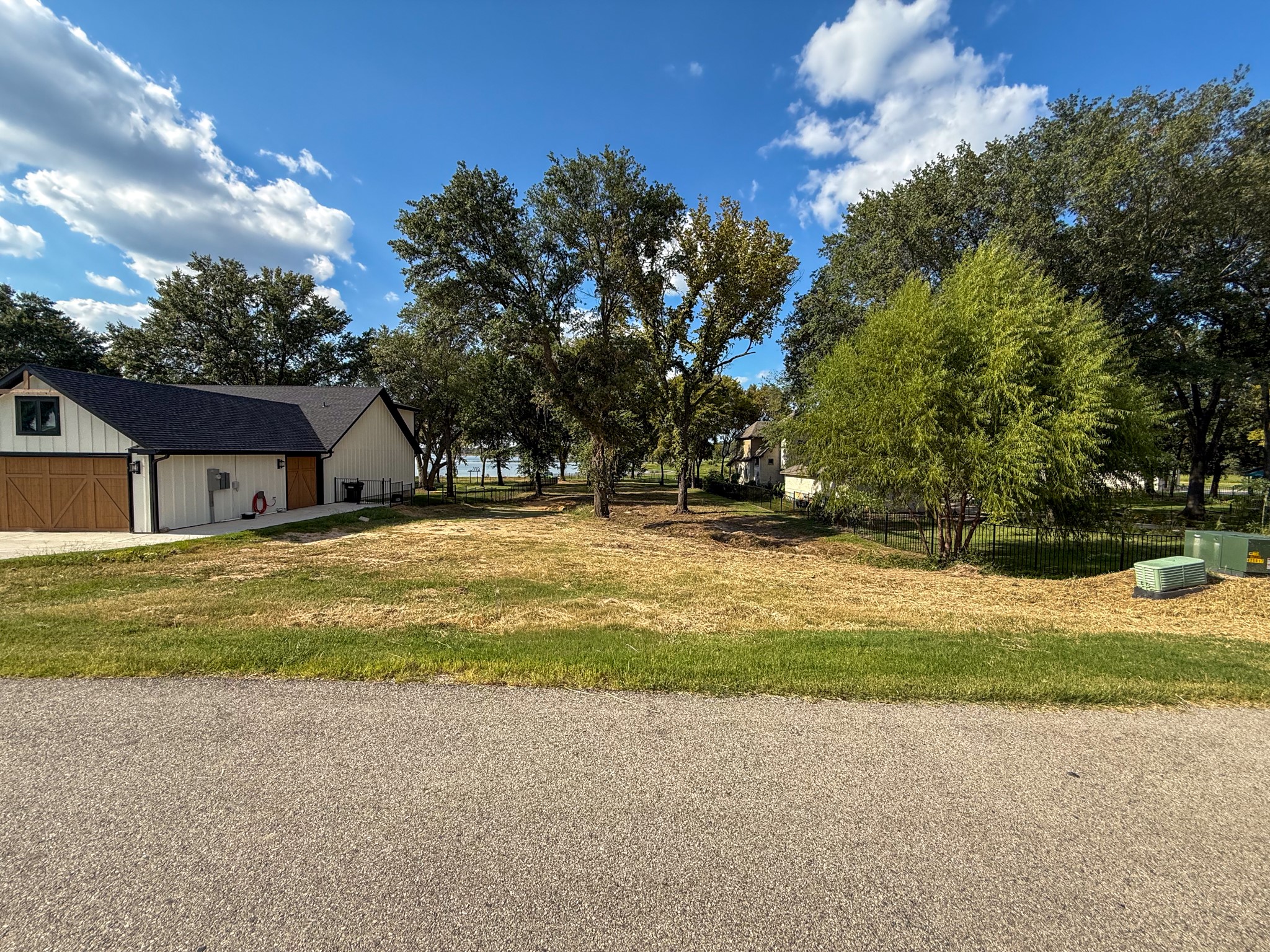 1520 Shoreline Drive