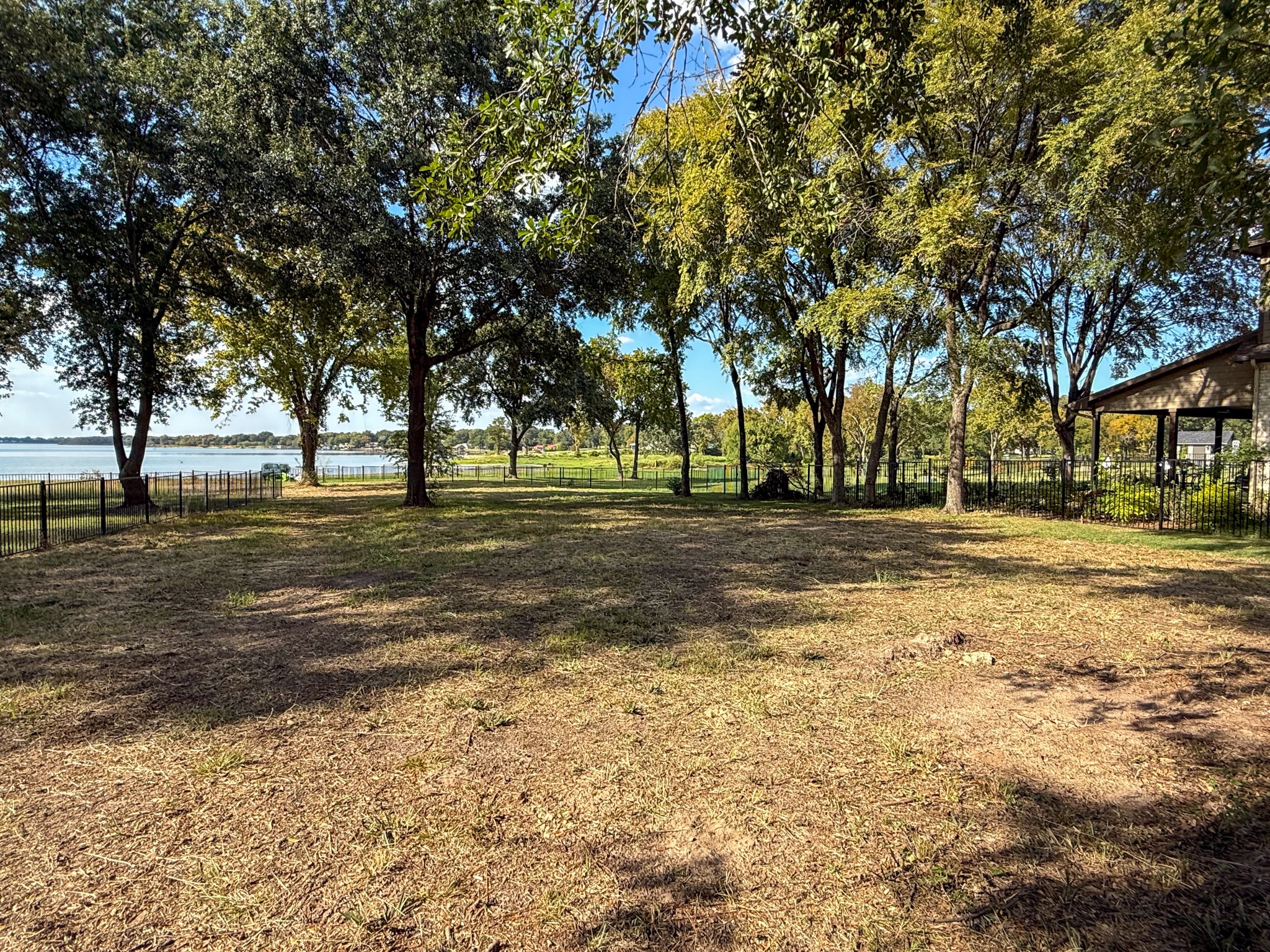 1520 Shoreline Drive