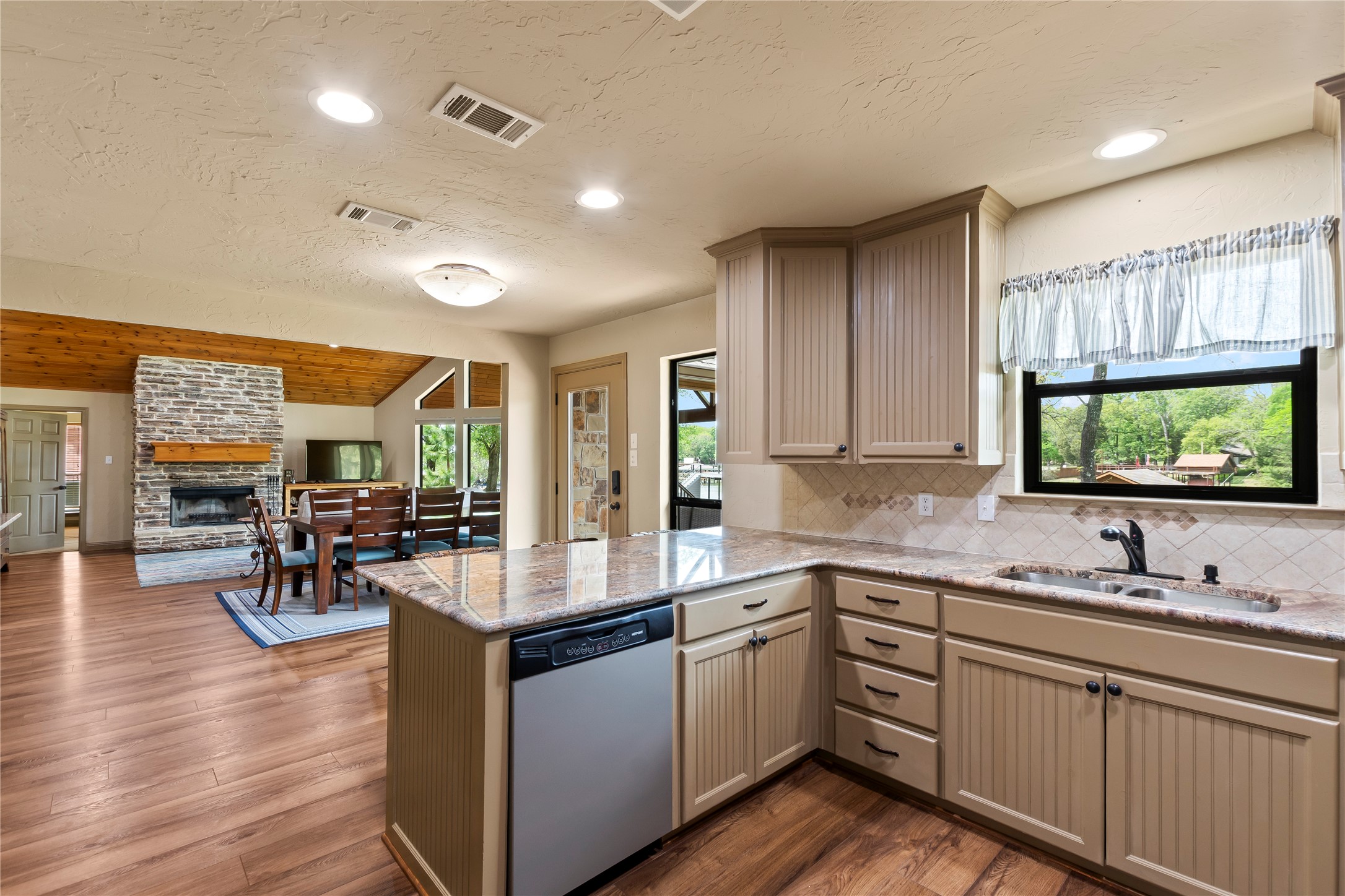 122 Lake Terrace Drive