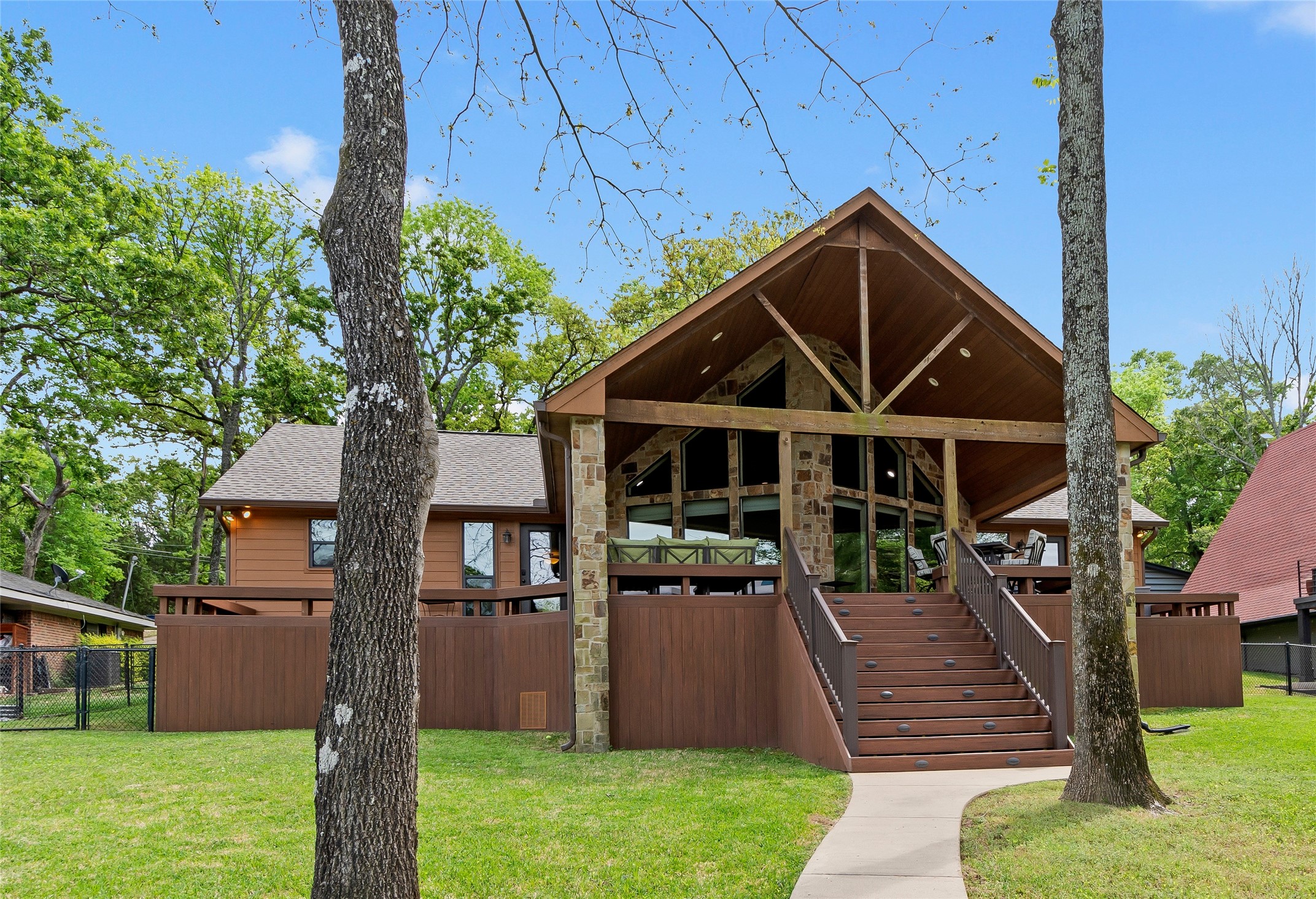 122 Lake Terrace Drive