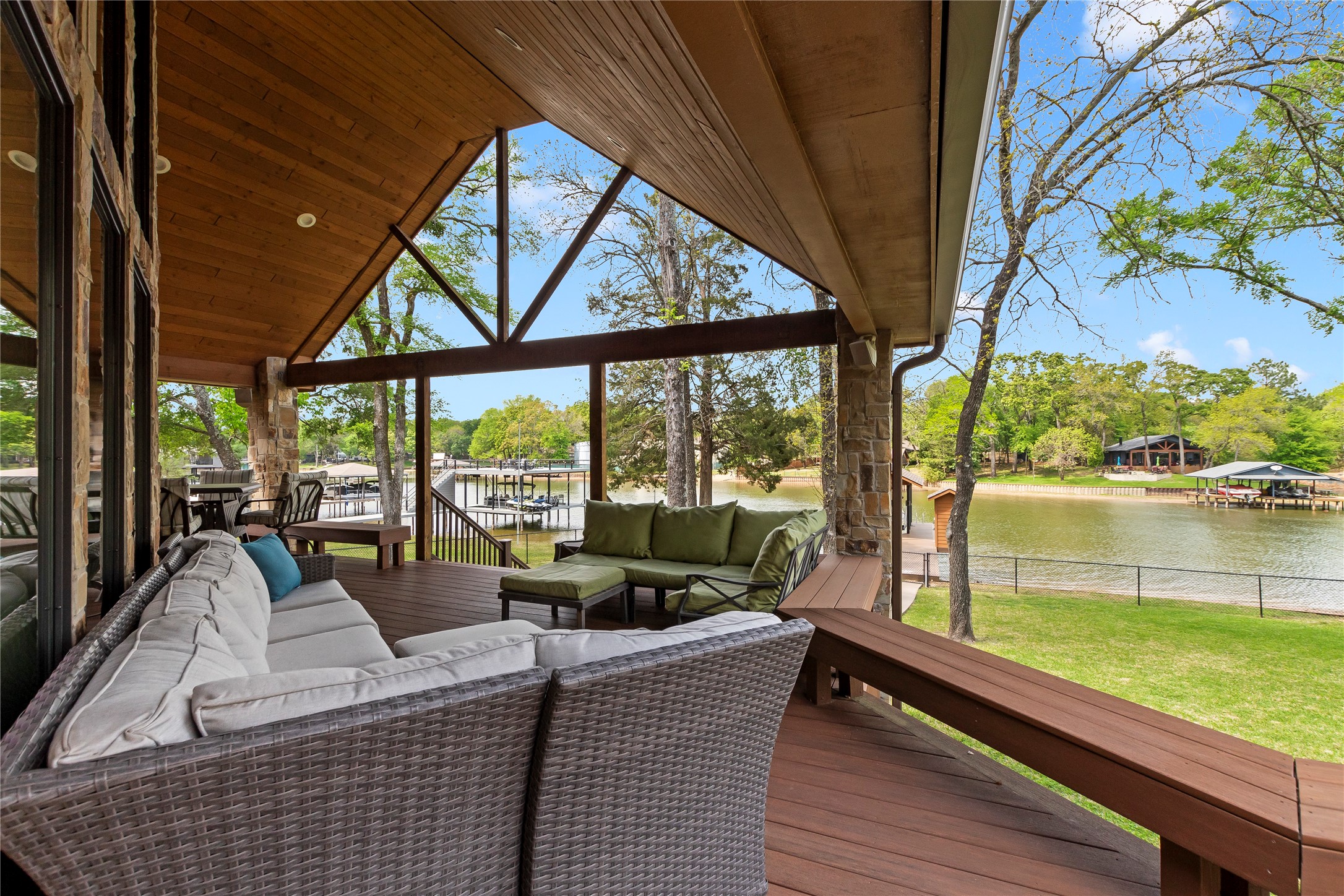 122 Lake Terrace Drive