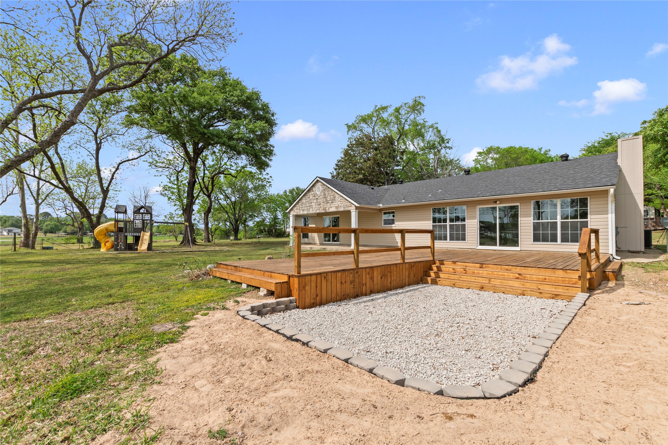 109 Arrow Way
