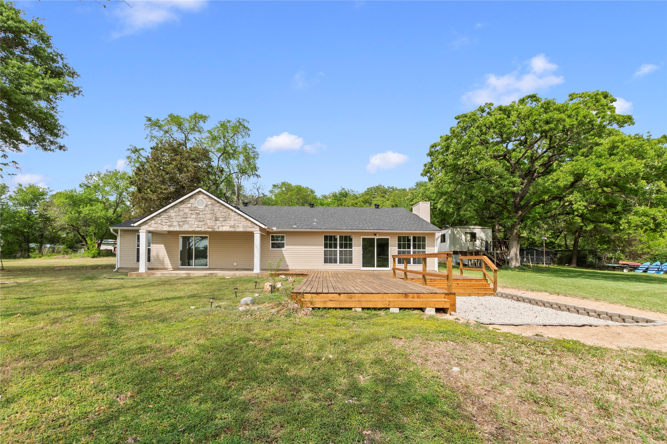 109 Arrow Way