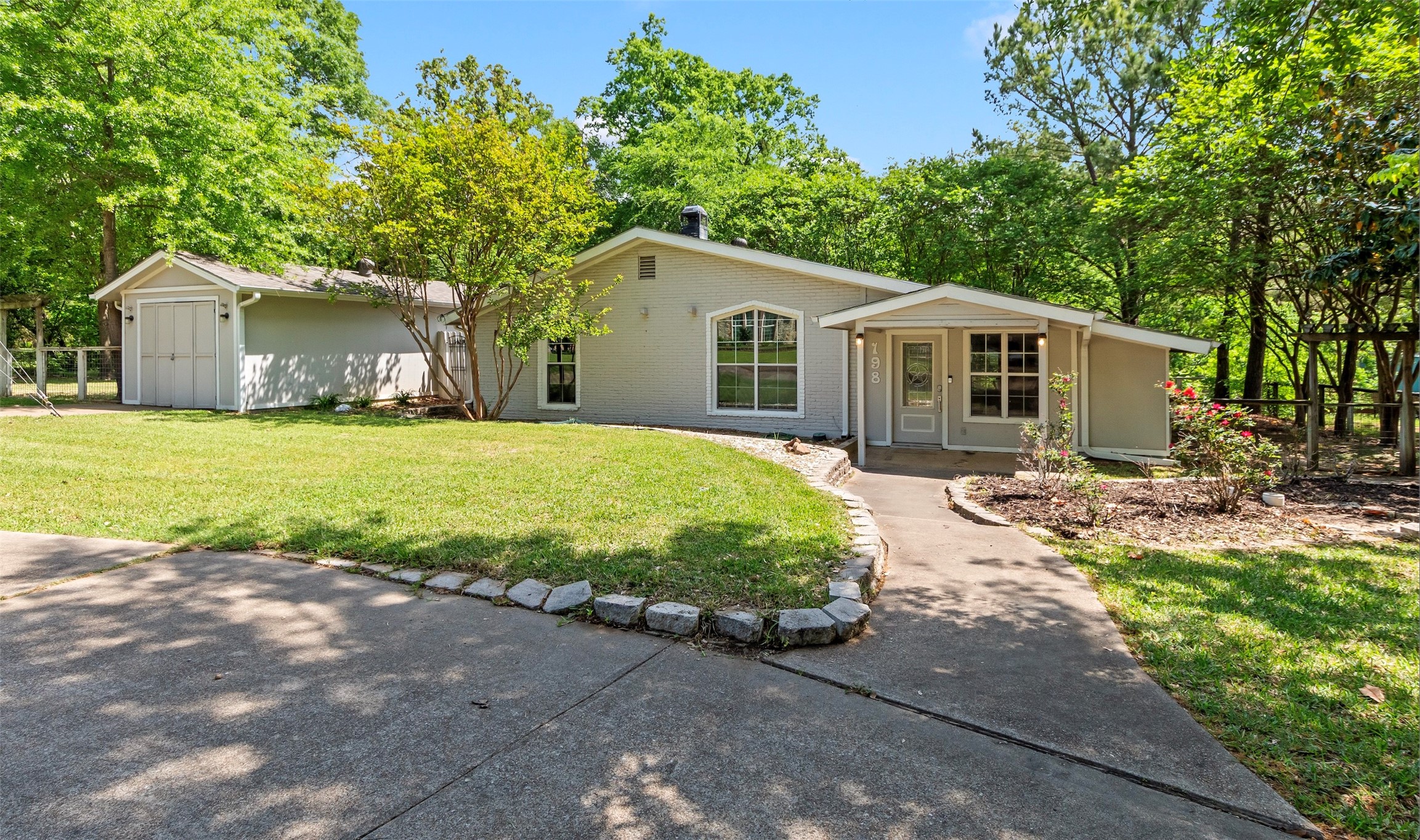 198 Lake Drive
