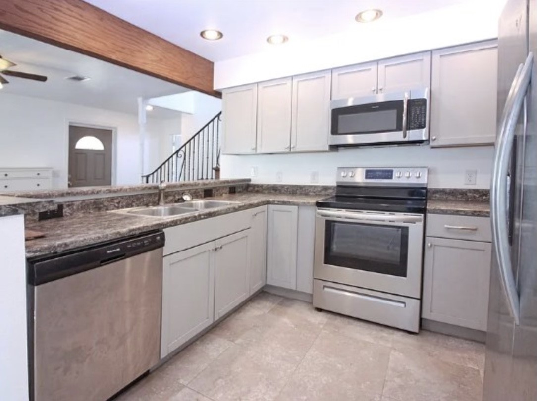 921 Bradleys Bend