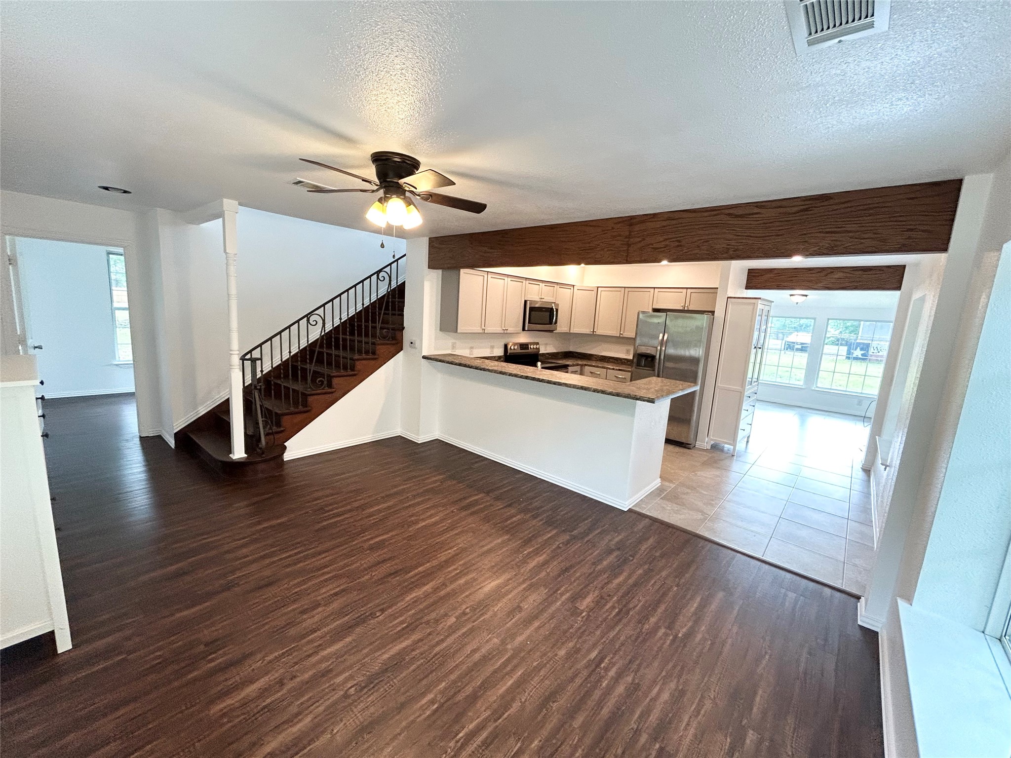 921 Bradleys Bend