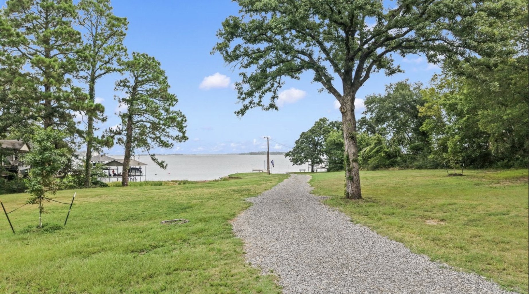 921 Bradleys Bend