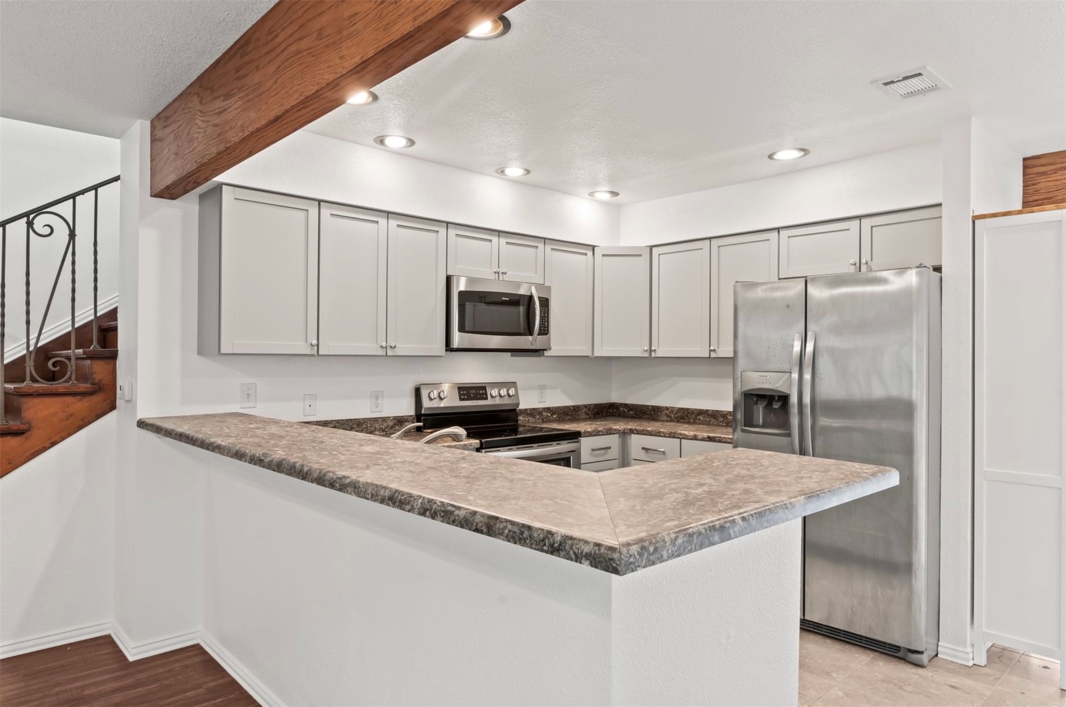 921 Bradleys Bend