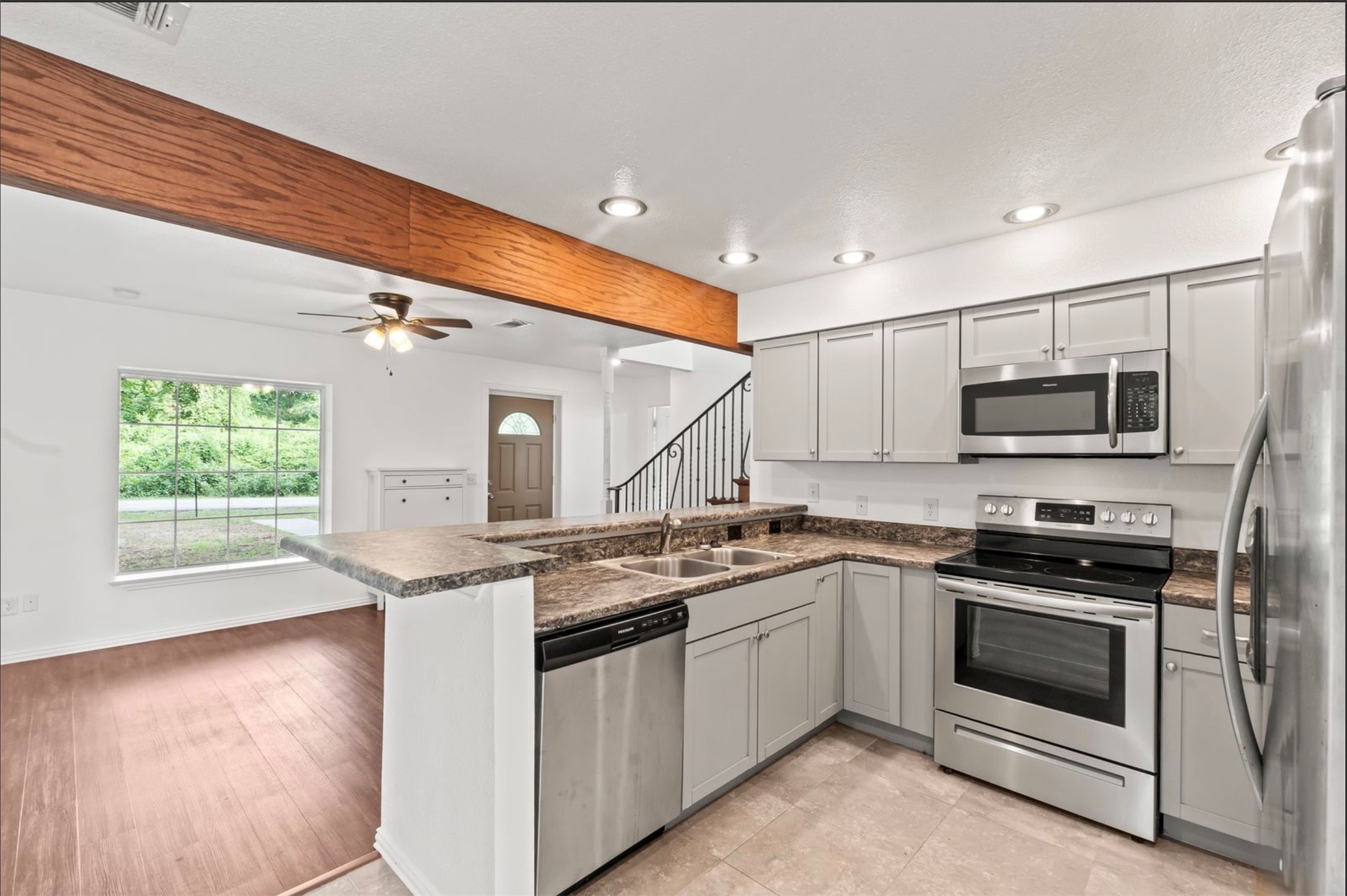 921 Bradleys Bend
