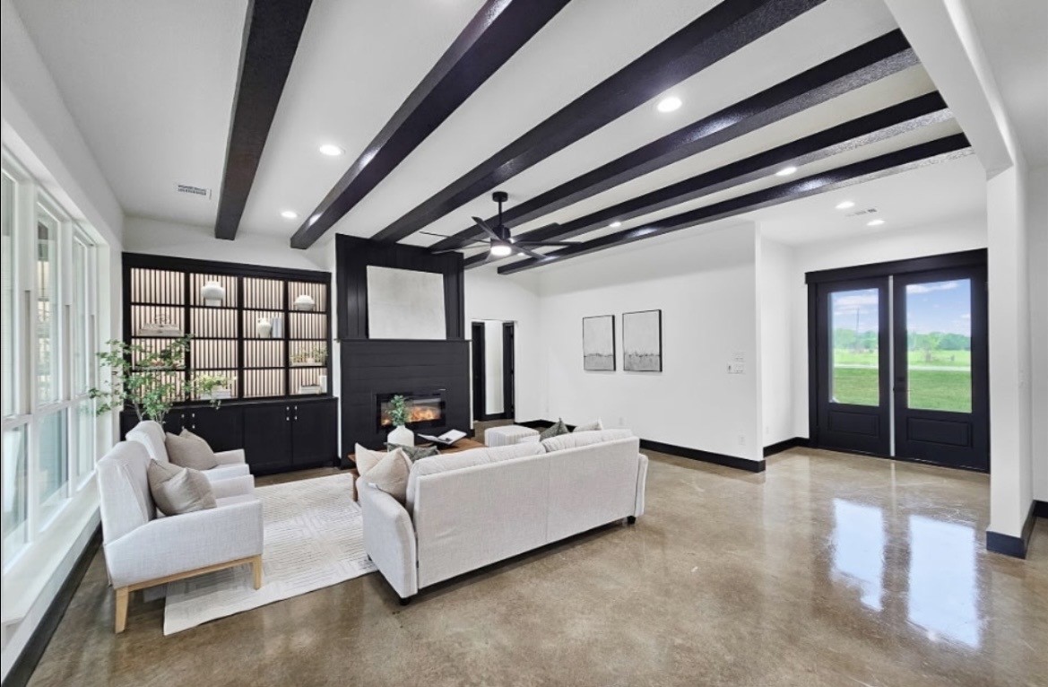 5226 Tom Hickman Lane