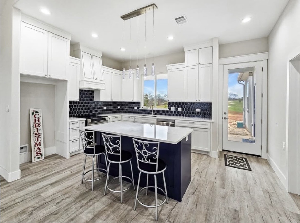 5226 Tom Hickman Lane