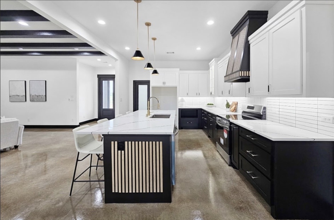 5226 Tom Hickman Lane