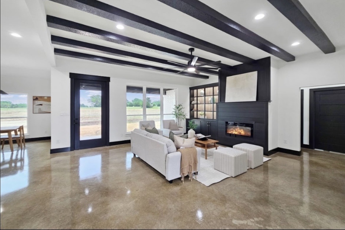 5226 Tom Hickman Lane