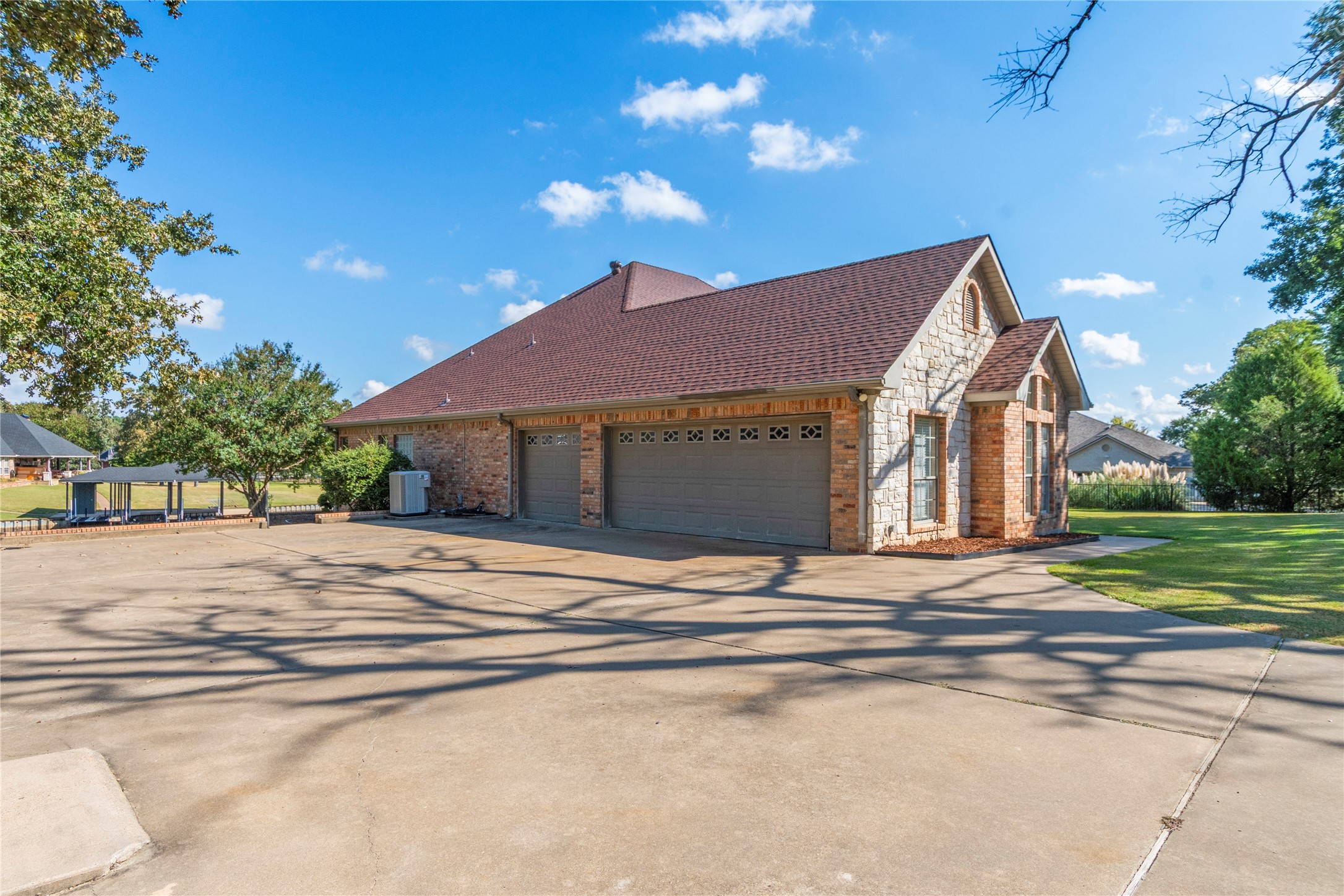 180 Surls Drive