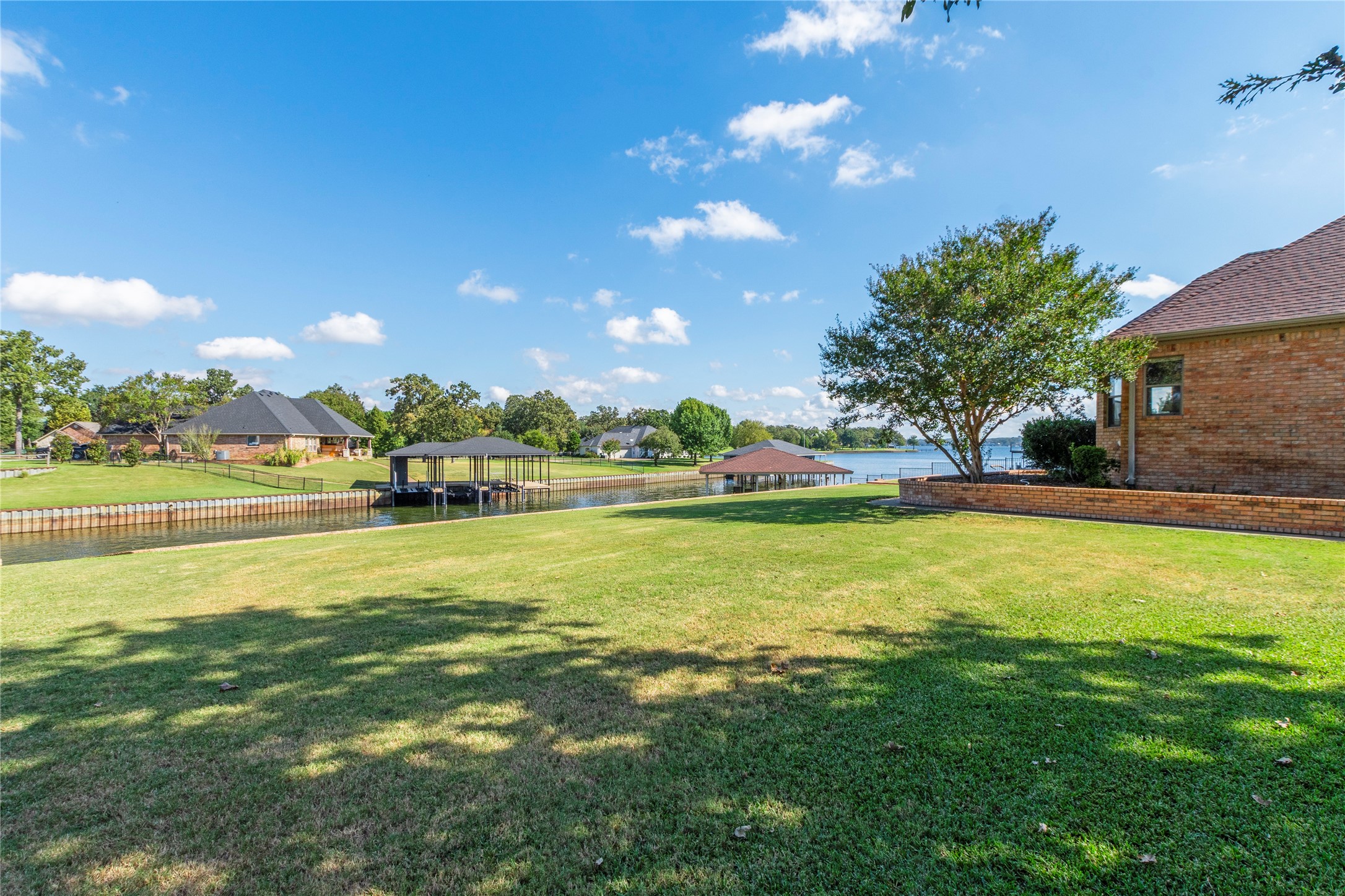 180 Surls Drive