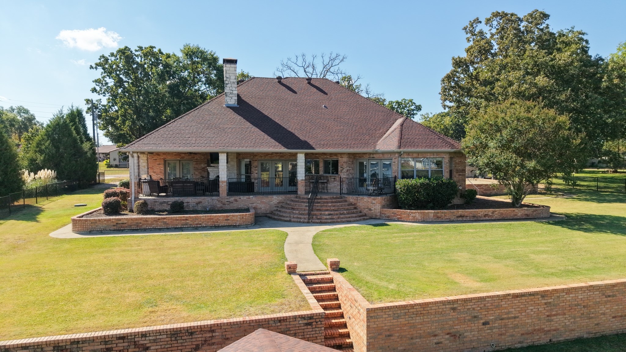 180 Surls Drive