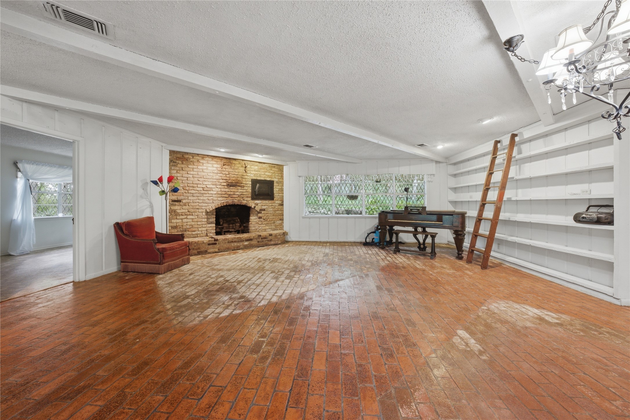 11222 County Road 1201