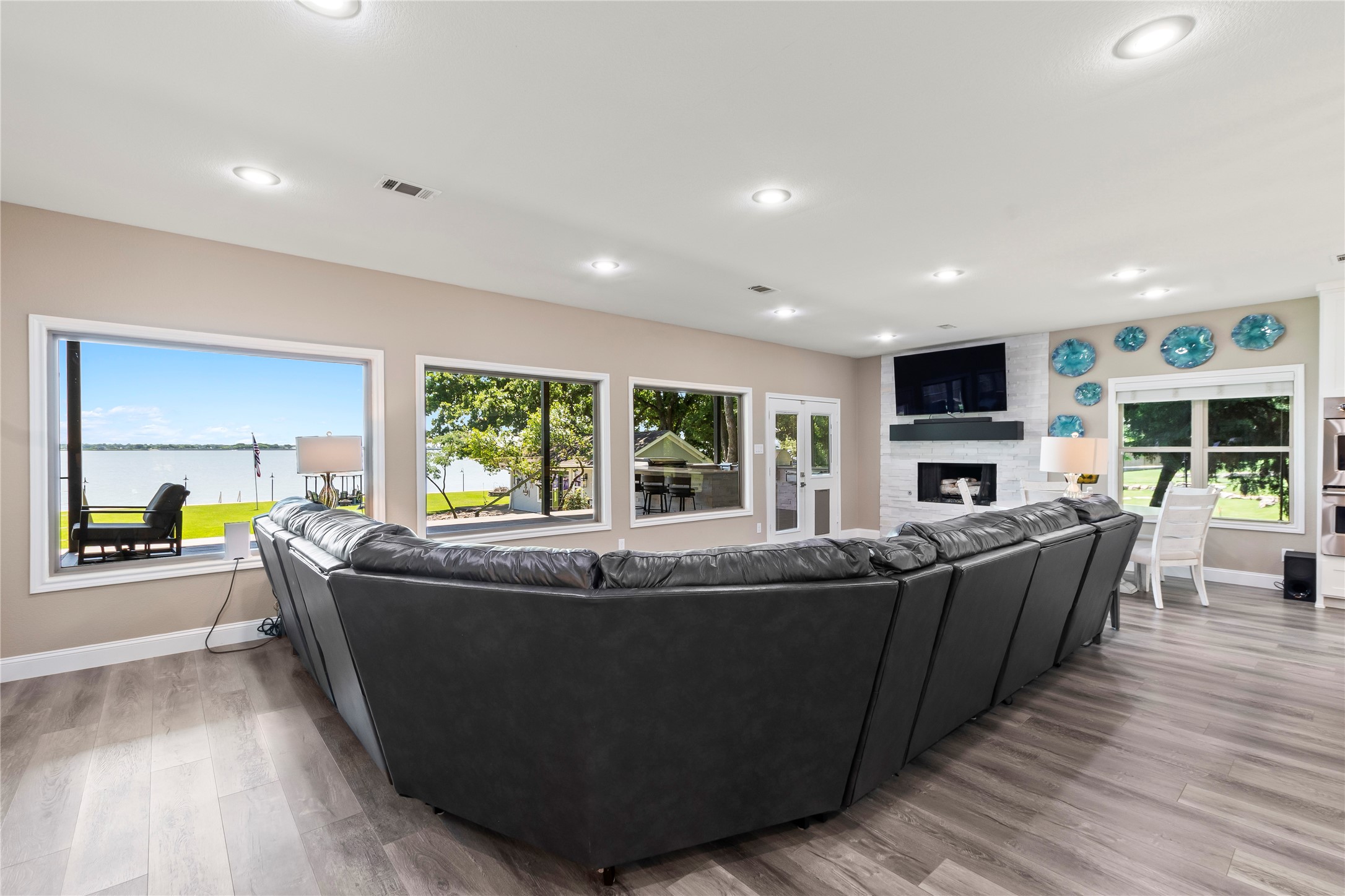 1301 Oak Hill Drive